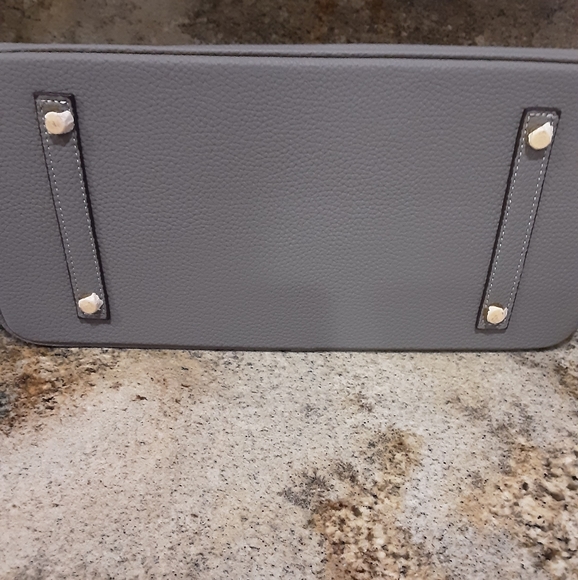 High End Purse - Picture 4 of 5